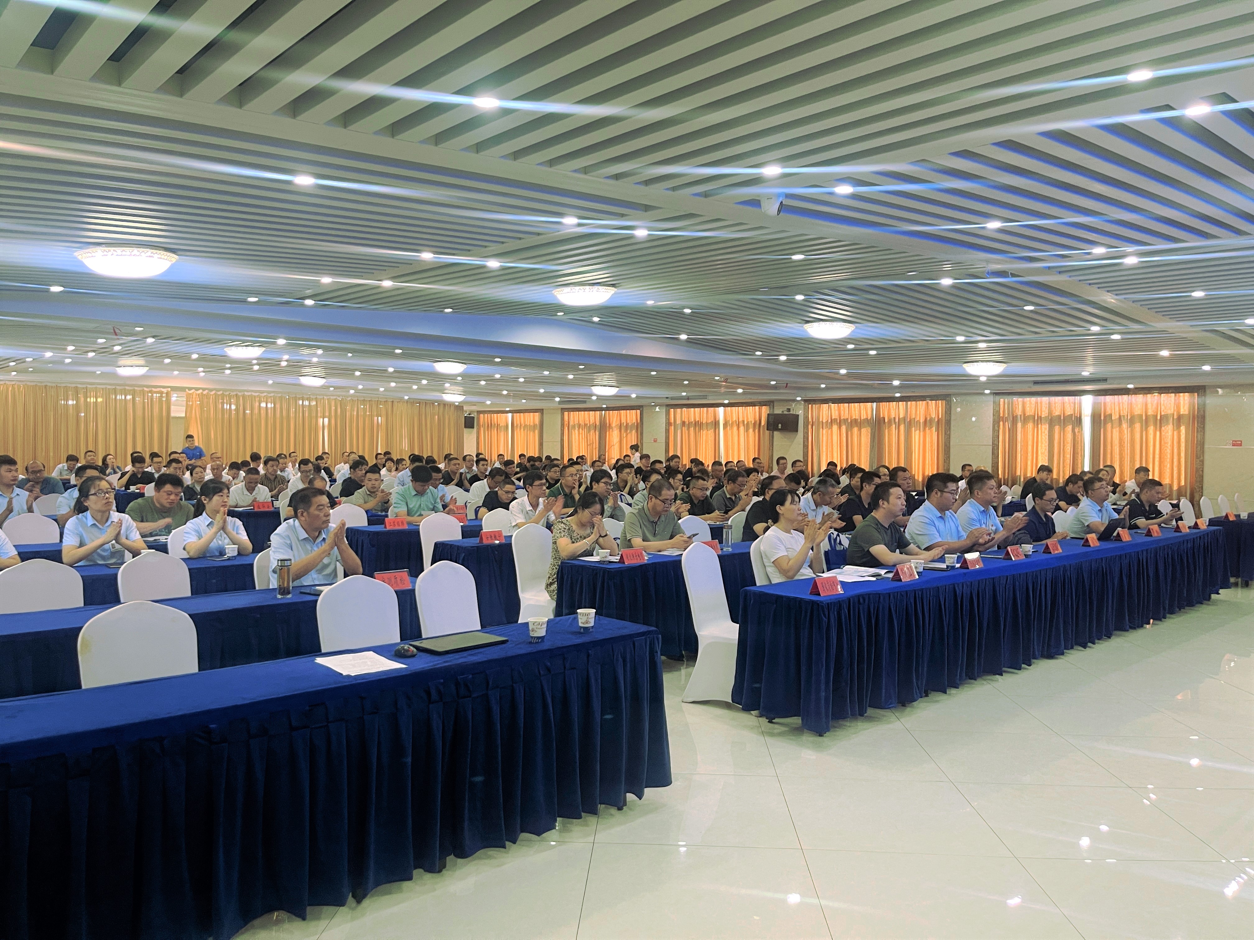 f864a1c5d6200135.jpg