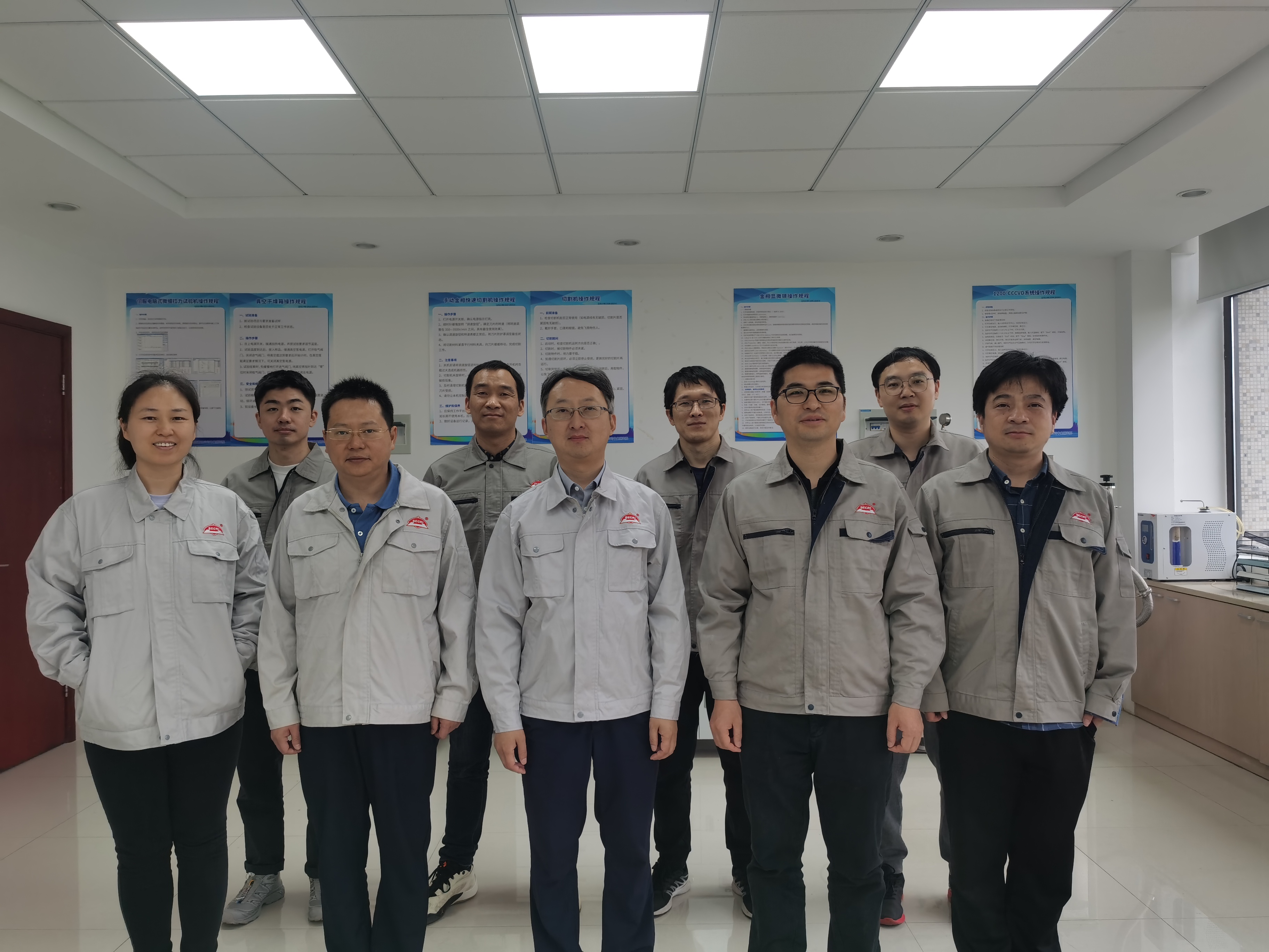 aefd154a48eb4019.jpg