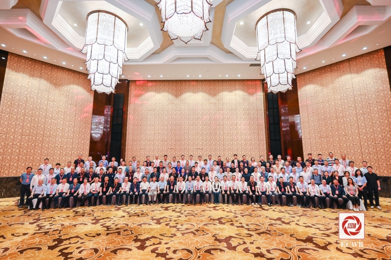 6 新一届理事会集体合照.jpg
